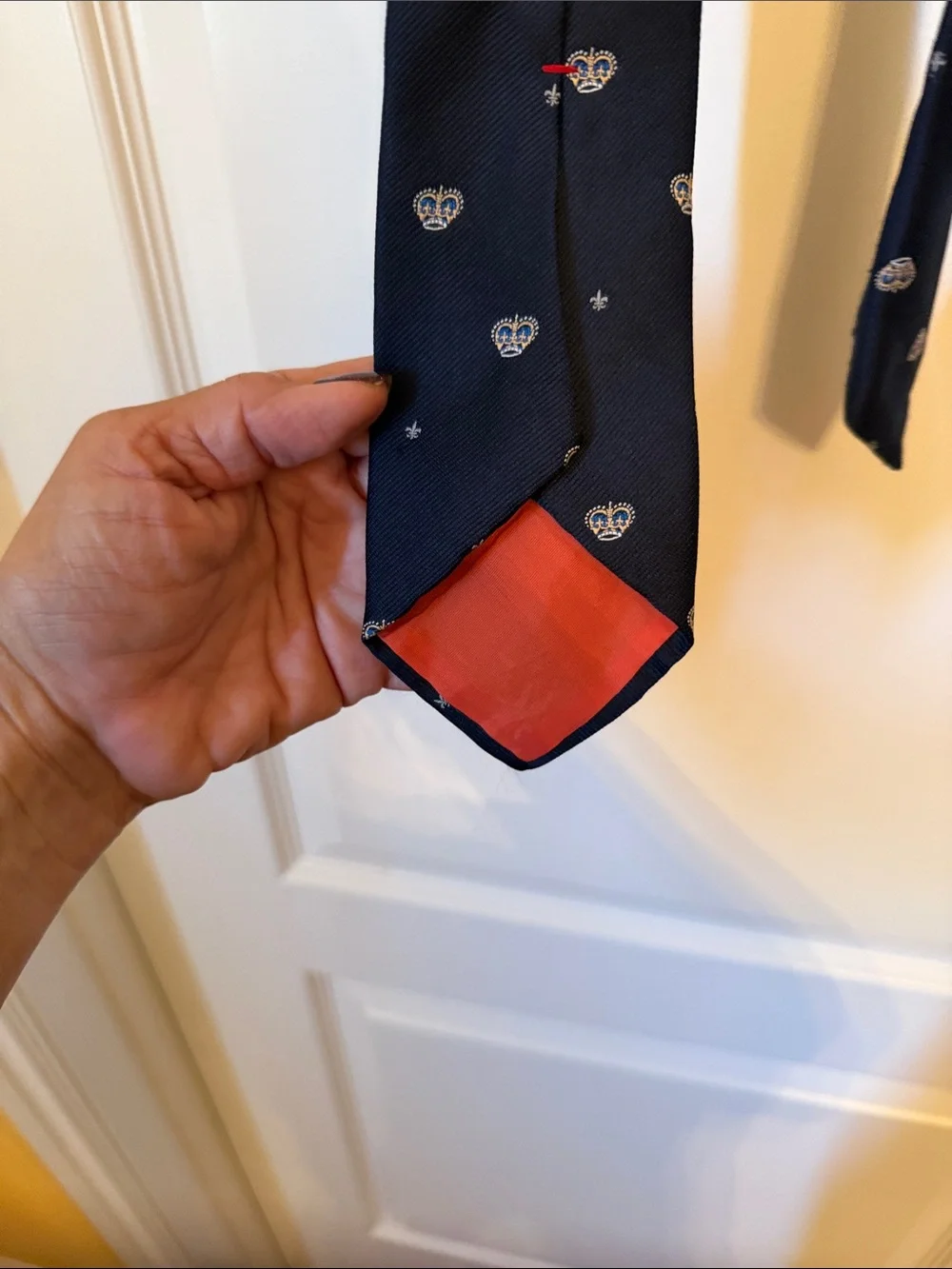 Vintage Men's Crown Patterned Slim Tie
